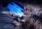 Un conductor perdió el control de su auto y termino chocando una roca por Ruta Provincial N°28.