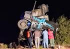 Patquia: Volcó un camión y su conductor quedó atrapado en la cabina