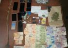 La policía y Gendarmería Nacional secuestraron estupefacientes, dinero en efectivo, elementos de valor, y detuvieron a 20 personas