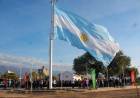 Municipio Capital colocó la bandera más grande en la vieja estación de trenes
