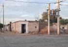 Preocupación en Chepes: vivienda del barrio Comercio está al borde del derrumbe
