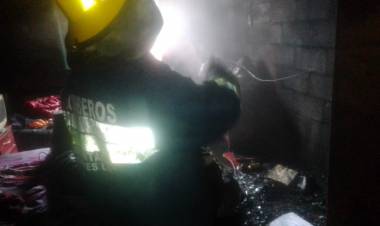 Chepes: Intervienen Bomberos Voluntarios en incendio estructural.   
