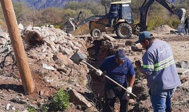 Chamical: continúan los trabajos para mejorar la distribución del agua.