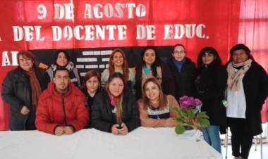 Docentes de Chepes visibilizaron a la Educación Especial en su día.