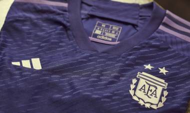 Argentina presentó una camiseta suplente con perspectiva de género para el Mundial.