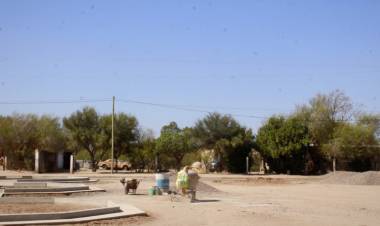 Avanza la obra en la plaza de la localidad de El Totoral.