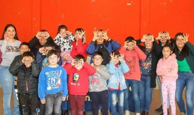 Centro Integrador Comunitario de Chepes: se realizó la entrega de anteojos del programa "Mirarnos".