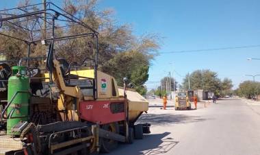 Trabajos previos en la obra de reasfaltado en Chepes.