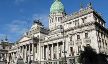 Fondos Extra: La Rioja va por el doble de lo que prevé el proyecto del presupuesto nacional 2023.