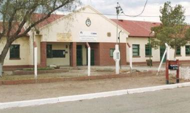 Desiderio Tello y Famatina buscan docentes.