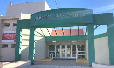 Una mujer se bajó de un camión en marcha al ser agredida físicamente por su pareja.