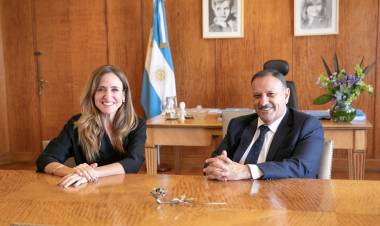 Quintela con Tolosa Paz unen esfuerzos para generar puestos de trabajo formales. 
