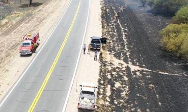 La Rioja: Importante incendio sobre la Ruta Nacional 36.