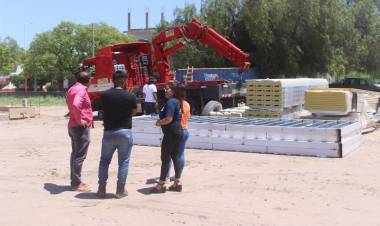 Chepes: Cada vez más cerca continuan los trabajos de construccion de oficinas de ANSES.