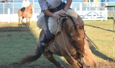 Orgullo chepeño: Jinete riojana, campeona en Dean Funes.