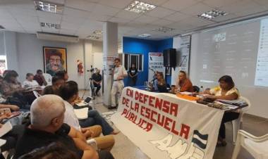 AMP anunció otro paro de 72 horas y el gobierno aplicará descuentos.