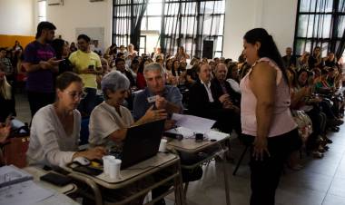 El Gobierno continúa con la entrega de cargos en el marco del concurso docente.