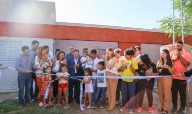 Plan Angelelli: El gobernador Ricardo Quintela sigue trabajando para que más familias riojanas tengan su hogar.