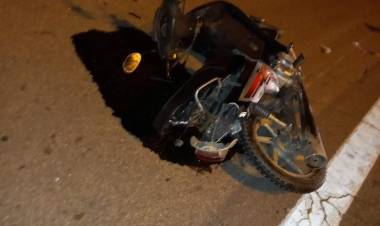 Un motociclista debió ser trasladado tras chocar con una camioneta en Ruta Nacional 38.