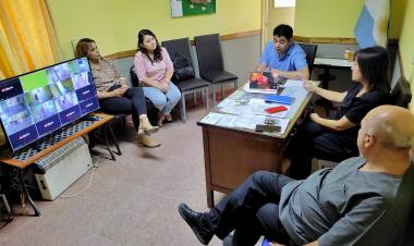 Abordaje Territorial: La Diputada Laura Carrizo mantuvo reunion con autoridades del hospital Luis Pasteur.