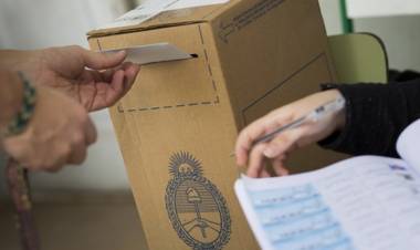 7M: Riojanos residentes en Córdoba podrán viajar gratis a votar.