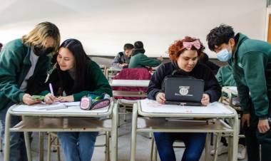 Clases normales después del aumento a los docentes.