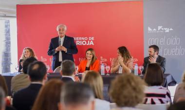 Se entregó  equipamiento e insumos para Zonas Sanitarias.