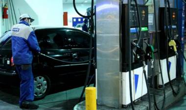 Los combustibles subirán 4% mensual desde abril a agosto.