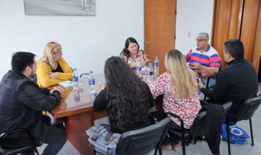 Educación Técnica Profesional: Intendente departamental mantuvo reunion de trabajo con secretario general de AMET.