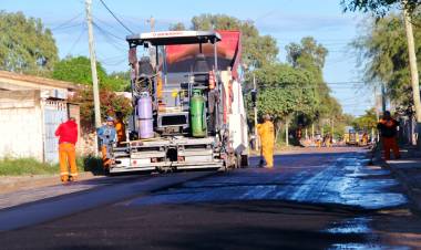 Inició la primera etapa de reasfaltado en calles de Chepes.