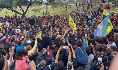 Milei llegó a Chilecito para la campaña de Libertad Avanza.