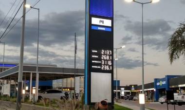 El litro de nafta premium $268 y el diesel premium $311 en La Rioja.