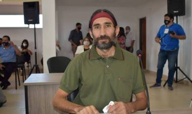 Por falta de médicos en los llanos, un concejal de Chepes impulsa un pedido de profesionales a Cuba.