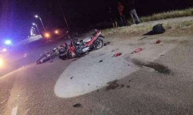 Chepes: Dos heridos en un choque entre motocicletas en Camino del Peregrino.