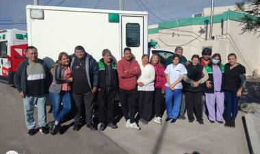 Choferes y enfermeras de Chepes reclaman por la deuda de los viáticos.