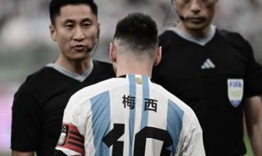 Argentina, con goles de Messi y Pezzella, derrotó a Australia en Beijing.