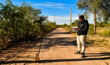 Chamical: El gobierno provincial continúa ejecutando tareas para brindar energía a zonas rurales.