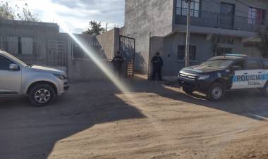 Policía Federal desbarató un punto de venta de estupefacientes en el barrio Los Obreros II.