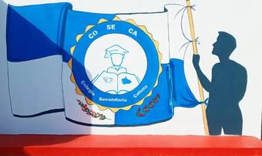 Catuna: Presentan la bandera institucional del colegio secundario provincial.