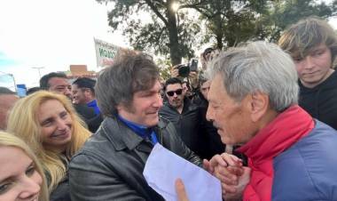 Javier Milei:  “con una Argentina dolarizada le pagás al FMI rápido y tema resuelto”