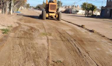 Coordinación de Vialidad: continuamos con el mantenimiento, arreglo y nivelación de calles