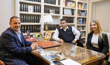 El gobernador recibió a autoridades del Colegio Médico