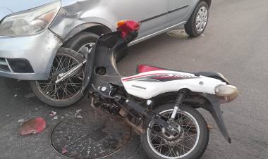 Siniestro vial en Av. Primero de Marzo y Agüero Vera