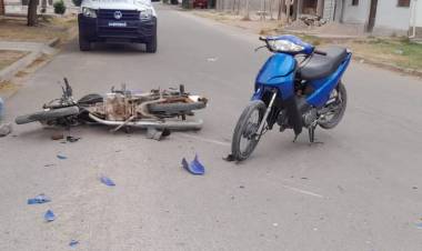 Chepes: accidente de tránsito entre dos motocicletas