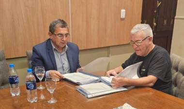 Liga de Futbol del Sur Riojano: entrega carpetas con la rendición de cuentas a la provincia