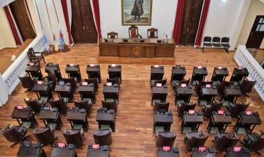 La legislatura de La Rioja aprobó la reconducción del presupuesto 2023