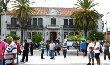 Quintela escuchó y dio respuesta al reclamo de recomposición salarial de policías