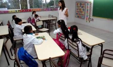 El gobierno provincial ofreció $100.000 de aumento a los docentes