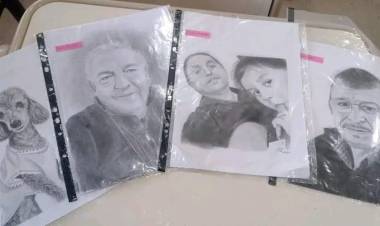 “Dibujos que acarician el alma”!!! Ex alumnas de la E.P.E.T Nº 1 entregan retratos a profesores