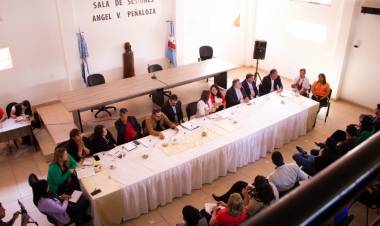 Convencionales Constituyentes debatieron por la reforma constitucional en Chepes